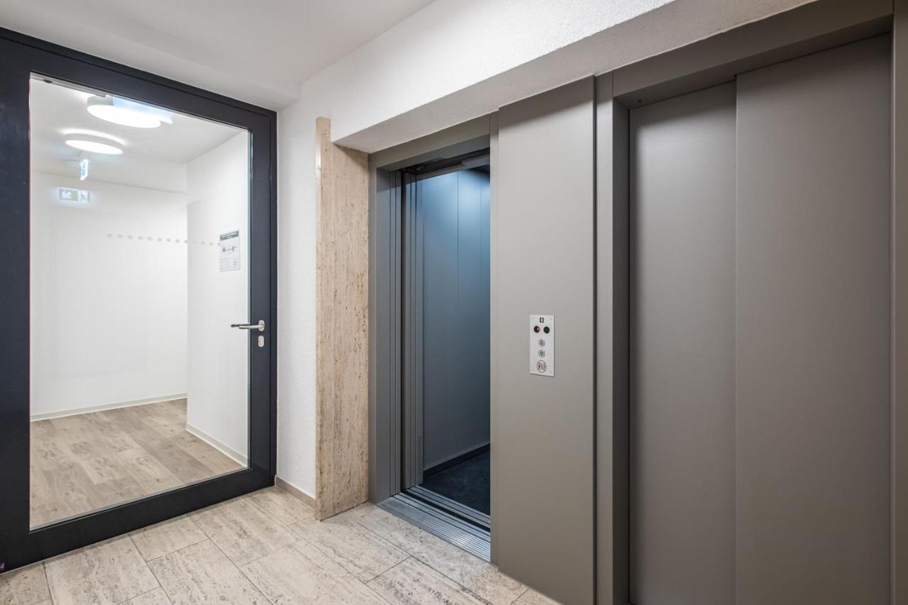 Modern Studio And Good Located Apartment Frankfurt am Main ภายนอก รูปภาพ