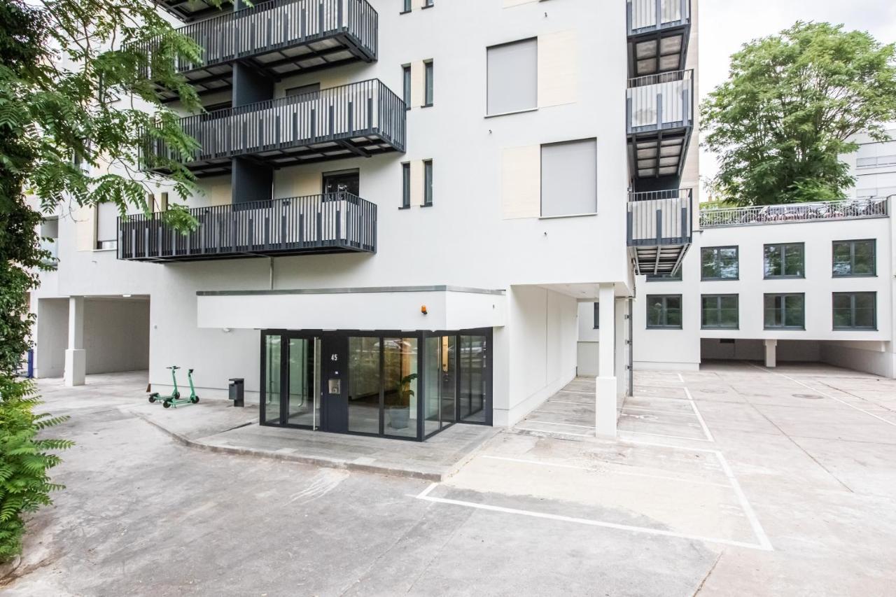 Modern Studio And Good Located Apartment Frankfurt am Main ภายนอก รูปภาพ